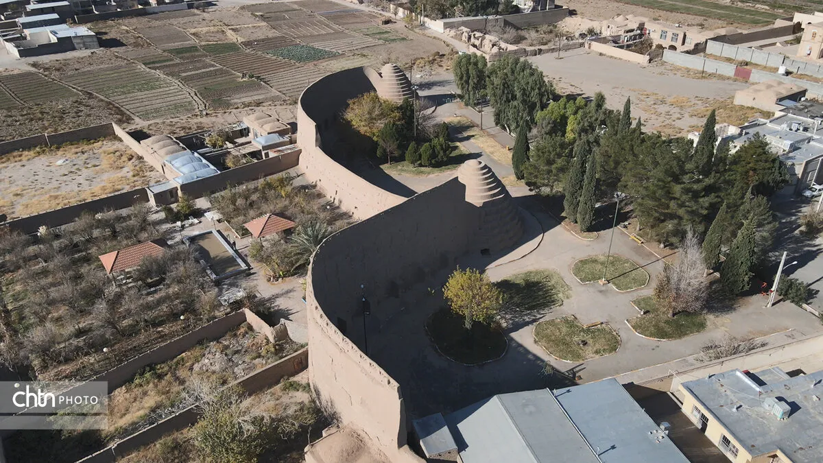 یخدان های دوقلو سیرجان (عکس از اینترنت)