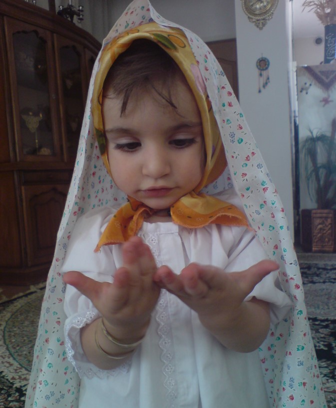 حالا که پینترست باز نمی‌شه از گالری عکس بچگیام رو آوردم. اینجا دارم الا می‌کنم.