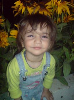 دستم رو دور گردن عشق حلقه کردم، نفسم بند اومد.