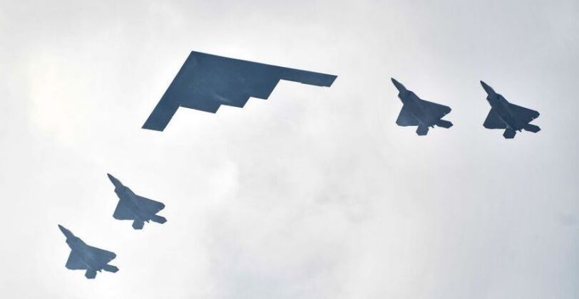 Northrop B-2 Spirit, Lockheed Martin F-22 Raptor