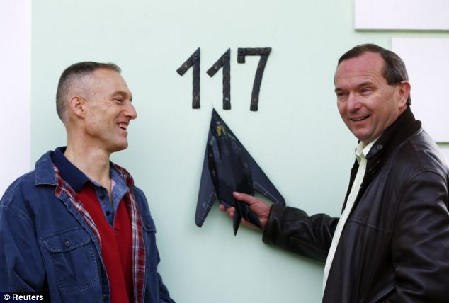 دیدار زولتان دانی (راست) و دارل زلکو (چپ)