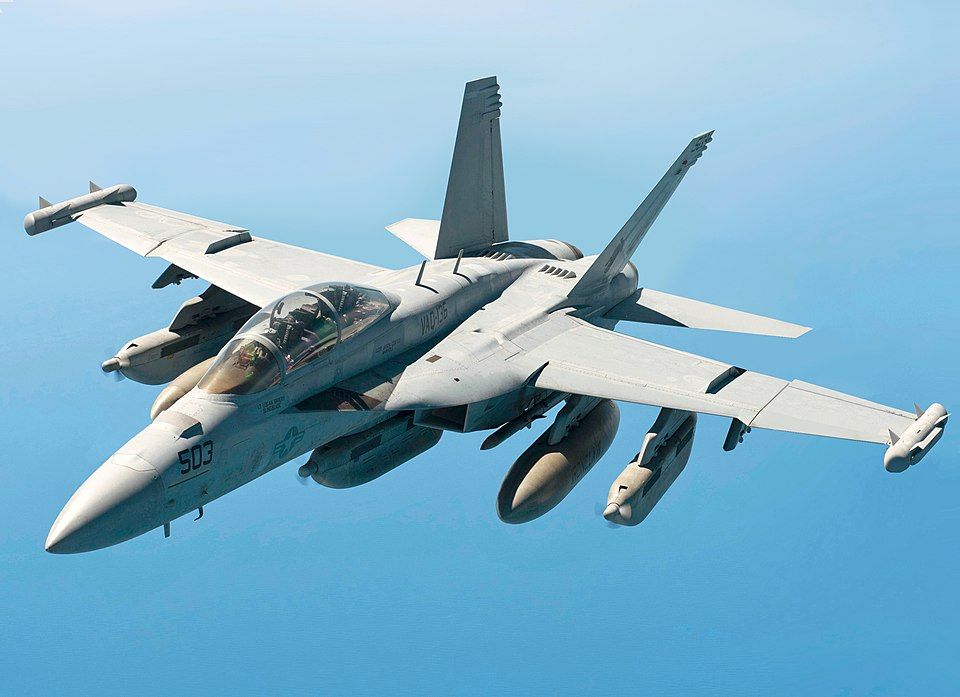 هواپیمای جنگال ناونشین Boeing EA-18G Growler نیروی دریایی ایالات متحده