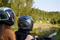 کلاه کاسکت از دیجی کالا نخرید!