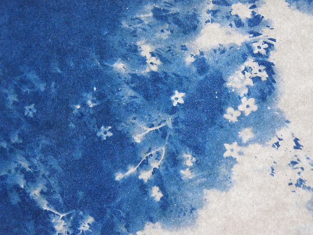 کیکِ زمین شیرین نیست؛ پودر قند بپاش، قنادِ آسمونها.