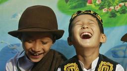 معرفی 10 برنامه جوک و لطیفه خنده دار