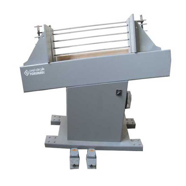 دیستگاه پرسی که فرمهای خارج شده از تاکن را پرس میکنه