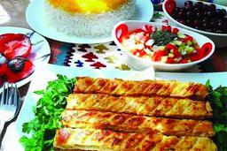 20 غذای مجلسی خوشمزه | لیست محبوب ترین غذاهای مجلسی برای مهمانی + دستور تهیه