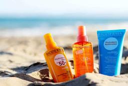 معرفی ۱۰ کرم ضد آفتاب برتر برای انواع پوست