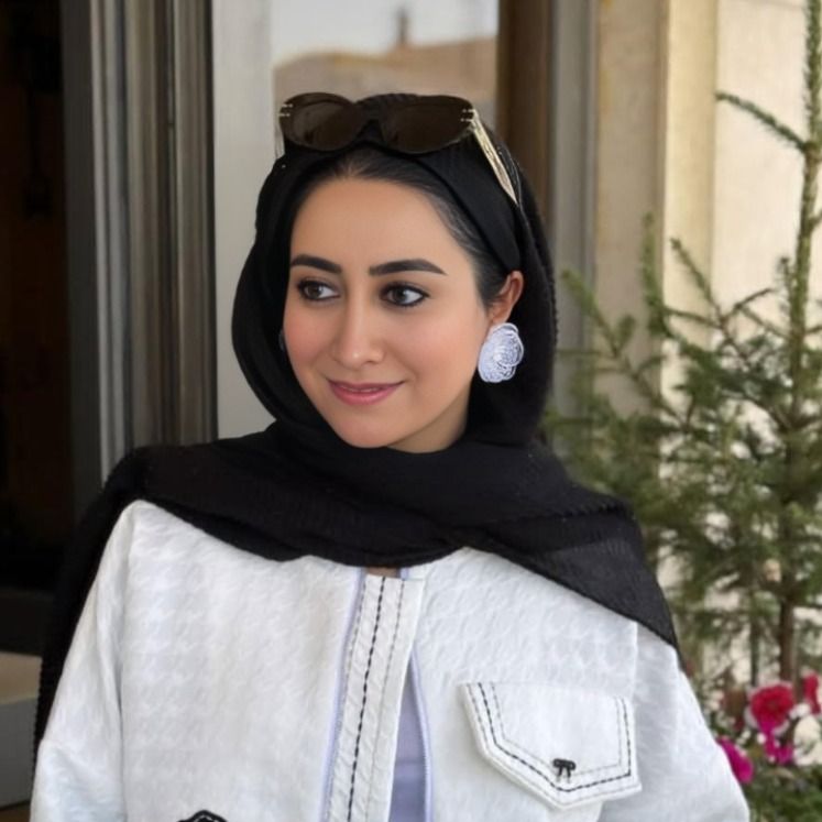 سارا مرتضوی/ناشر ادب امروز