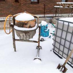 بهترین ضد یخ برای بتن: انواع ضد یخ