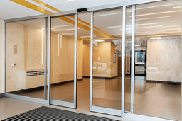 قیمت شیشه سکوریت به چه عواملی بستگی دارد؟