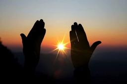 مطمئن‌ترین راه آرامش قلب در برابر سختی‌ها و مشکلات زندگی