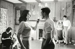 ویرگول بخش داستانی ندارد!