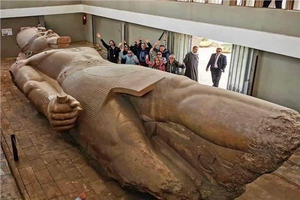 مجسمه فرعون