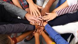 هم دین، هم خون، هم وطن ؟