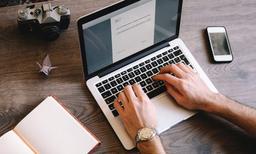 وبلاگ‌نویسی برای کسب درآمد توپ!