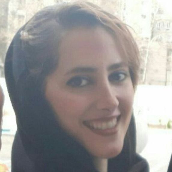 سارا نثری