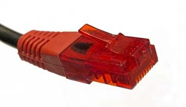 کانکتور اترنت RJ45 بر روی کابل اترنت