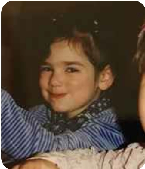 عکسی از دوران طفولیت هنرمند مزبور!