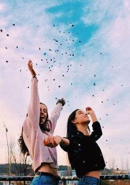 کمی خیالیدن توی این بلبشو زندگی