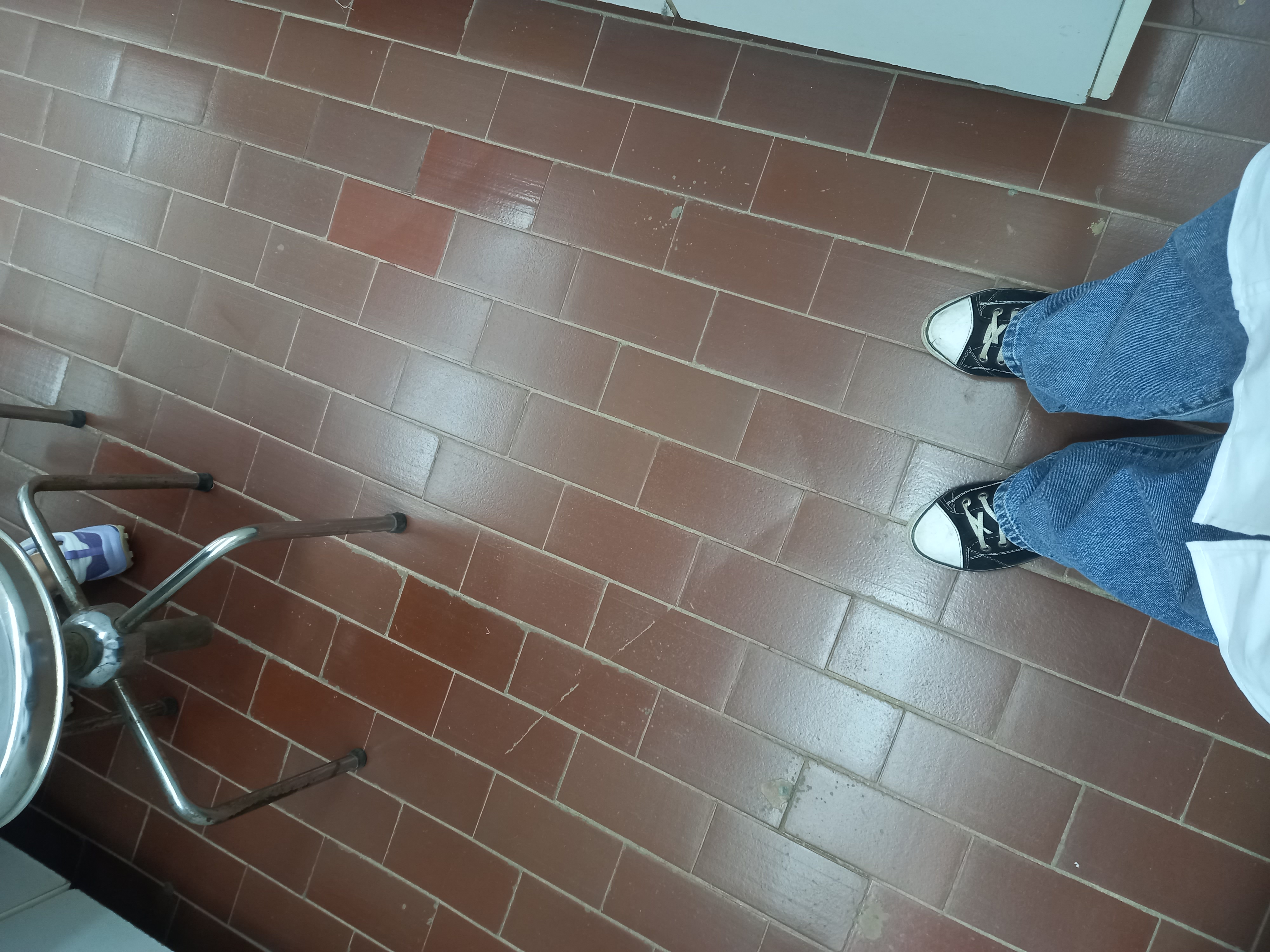 کلاس های عملی خسته کننده.(خیلی خسته کننده)