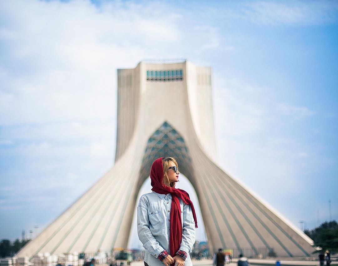 ایران فردا در آسانسور