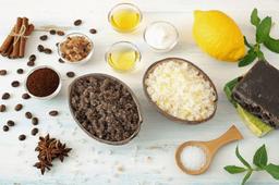 بهترین اسکراب خانگی برای پوست چرب