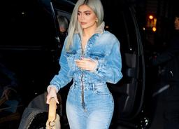 بررسی لباس‌های تابستانه افراد مشهور