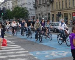 دوچرخه سرطان نیست نقطه