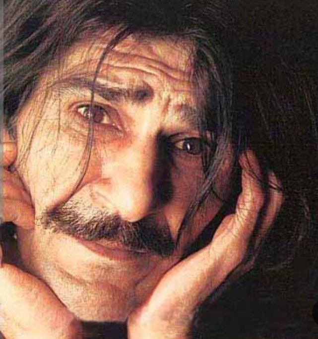 گفته بودی زندگی خیلی زیباست، دویدم.