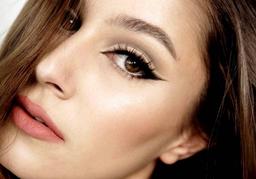 تزریق بوتاکس چشم گربه ای