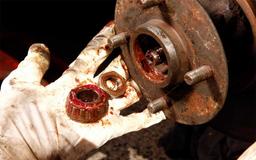 مراحل تعویض بلبرینگ چرخ در خودروهای چینی