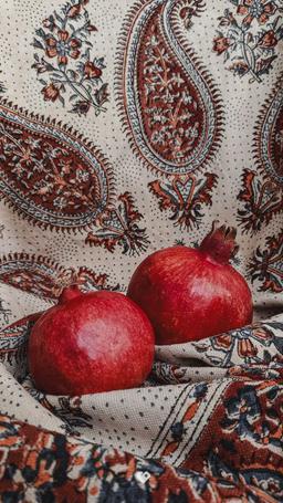 ایزد مهر، شب یلدا متولد می‌شه.