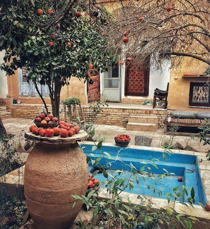 دلم را چون انارى کاش یک شب دانه مى کردم و اینقدر دلم تنگت نمیشد مامان بزرگه