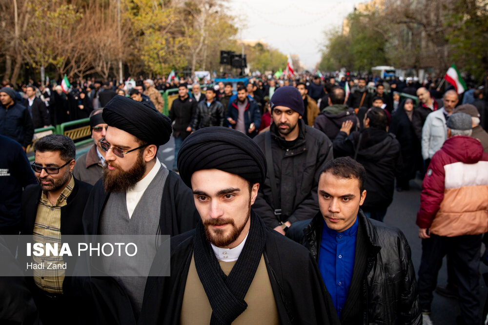 حضور نتیجه بنیانگذار انقلاب اسلامی در تجمع همبستگی ملی - تهران 22دی 1404